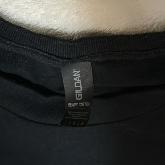 NWOT Gildan Tee with Peace, Love, Cheer. Women’s Large. - Picture 3 of 4